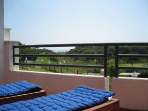 Terraza con vistas al mar y al campo de golf
