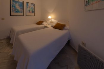 Apartamento de 3 dormitorios en  1 lnea de playa Islantilla, con (8) 