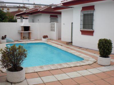 CHALET Villa Jara en playa de MATALASCAÑAS. 8 personas. Piscina Privada.