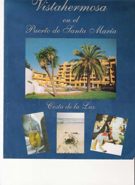 vista_del_edificio_y_piscina.jpg