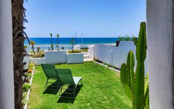 Villa for rent in Matalascaas, in first line of the beach