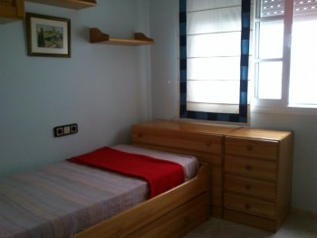 DORMITORIO CON CAMA NIDO