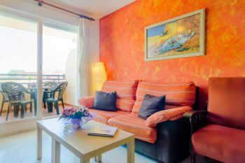 Salon con acceso a terraza privada Apartamentos Sanlúcar & Doñana 