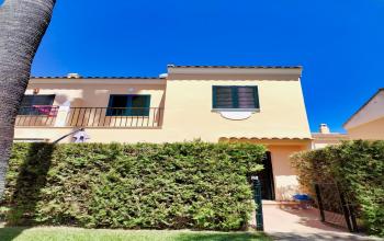 House for rent in the centre of Islantilla in the urbanisation Playas del Sur.