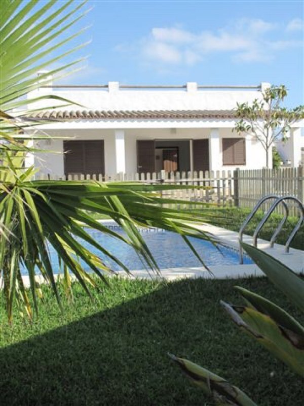 Villa para vacaciones con piscina en conil 