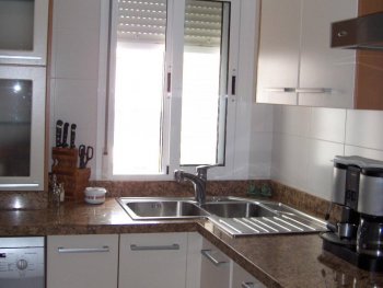 Cocina Independiente con electrodomésticos de primera marca