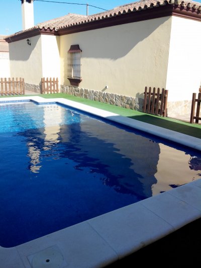 Chalet independiente con piscina privada en los alrededores del Novo Santi Petri