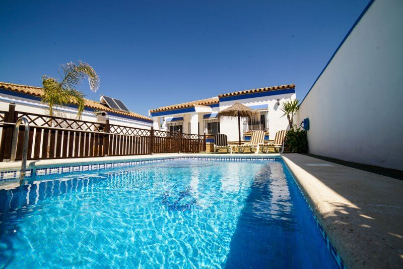 BONITO CHALET EN CONIL CON PISCINA PRIVADA,YUCA