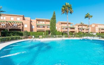 Alquiler de casa dos dormitorios con piscina