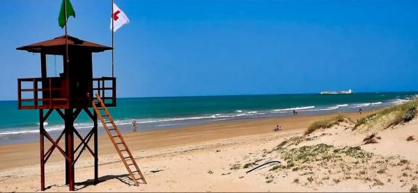 Alquilo piso en chiclana con piscina