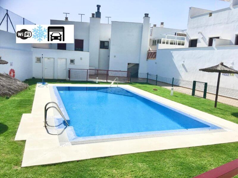 tico con parking en Conil,  y BBQ, Aire Ac y Wifi - SOLO FAMILIAS Y PAREJAS 