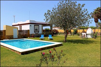 Casa rural con piscina en conil