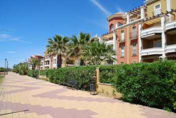 Apartamentos de vacaciones en Punta del Moral junto a paseo marítimo