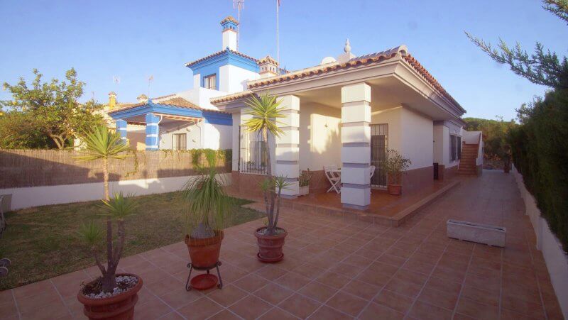 Precioso Chalet independiente muy tranquilo en urbanizacin rodeada de naturaleza cerca del Parque Nacional de Doana