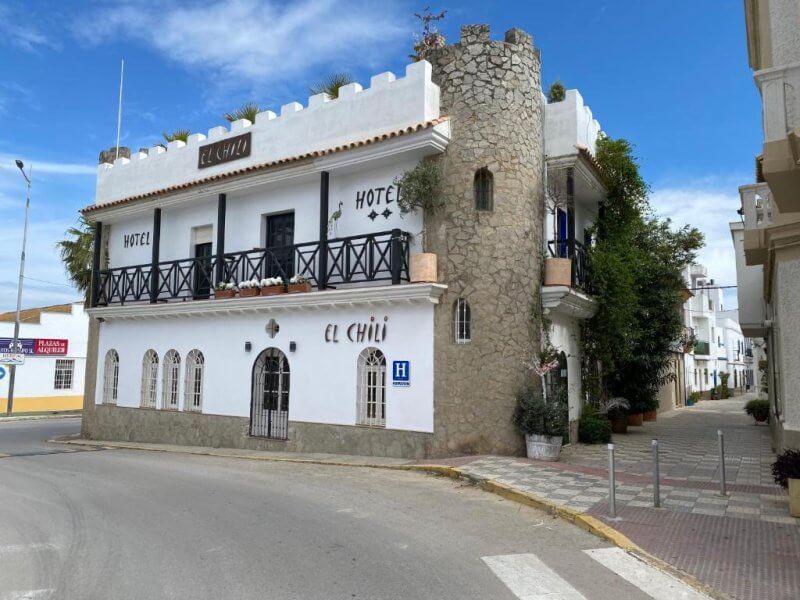 Alquiler de Habitaciones en Barbate ( Hotel Chili )