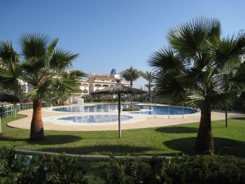 Magnfico tico-duplex con aire acondicionado en Costa Ballena de 130 m2. y 100 m2. de terrazas con preciosas vistas al campo de golf y al mar 