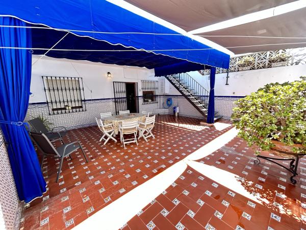 Alquier de apartamento para vacaciones en Chipiona con  tres dormitorios y aire acondicionado