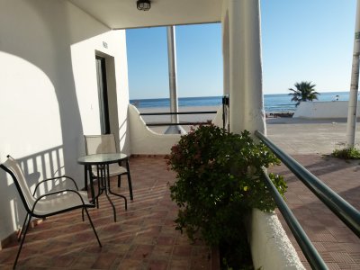 Casa en paseo maritimo Matalascaas