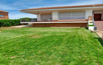 Casa para alugar com 4 quartos em Matalascaas