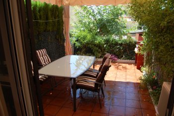 JARDIN DE LA CASA CON BARBACOA