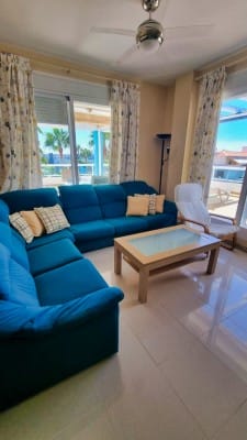 Sof� en sal�n del �tico costa ballena